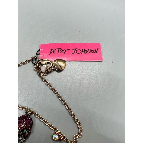 COPY - Vintage 2017 Betsey Johnson Skull Rhinestone Bracelet - Picture 3 of 3